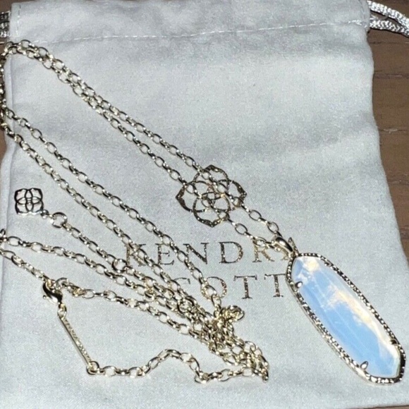 Kendra Scott Jewelry - Kendra Scott Layla Goldtone Opalite Illusion Pendant GORGEOUS Necklace NEW